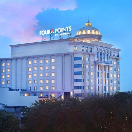 Four Points By Sheraton Medan Exterior photo