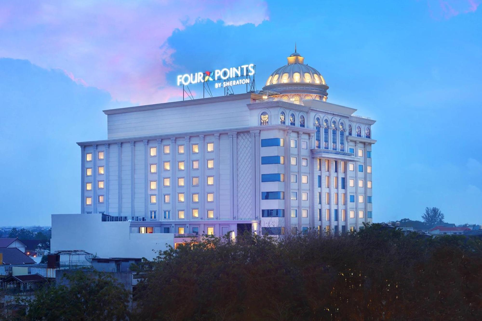 Four Points By Sheraton Medan Exterior photo