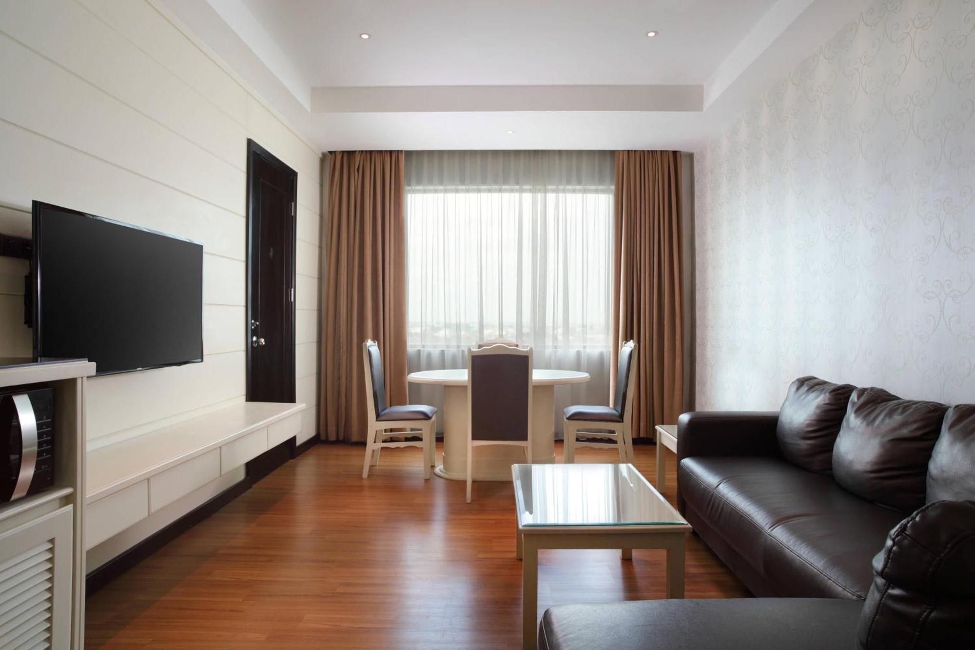 Four Points By Sheraton Medan Exterior photo