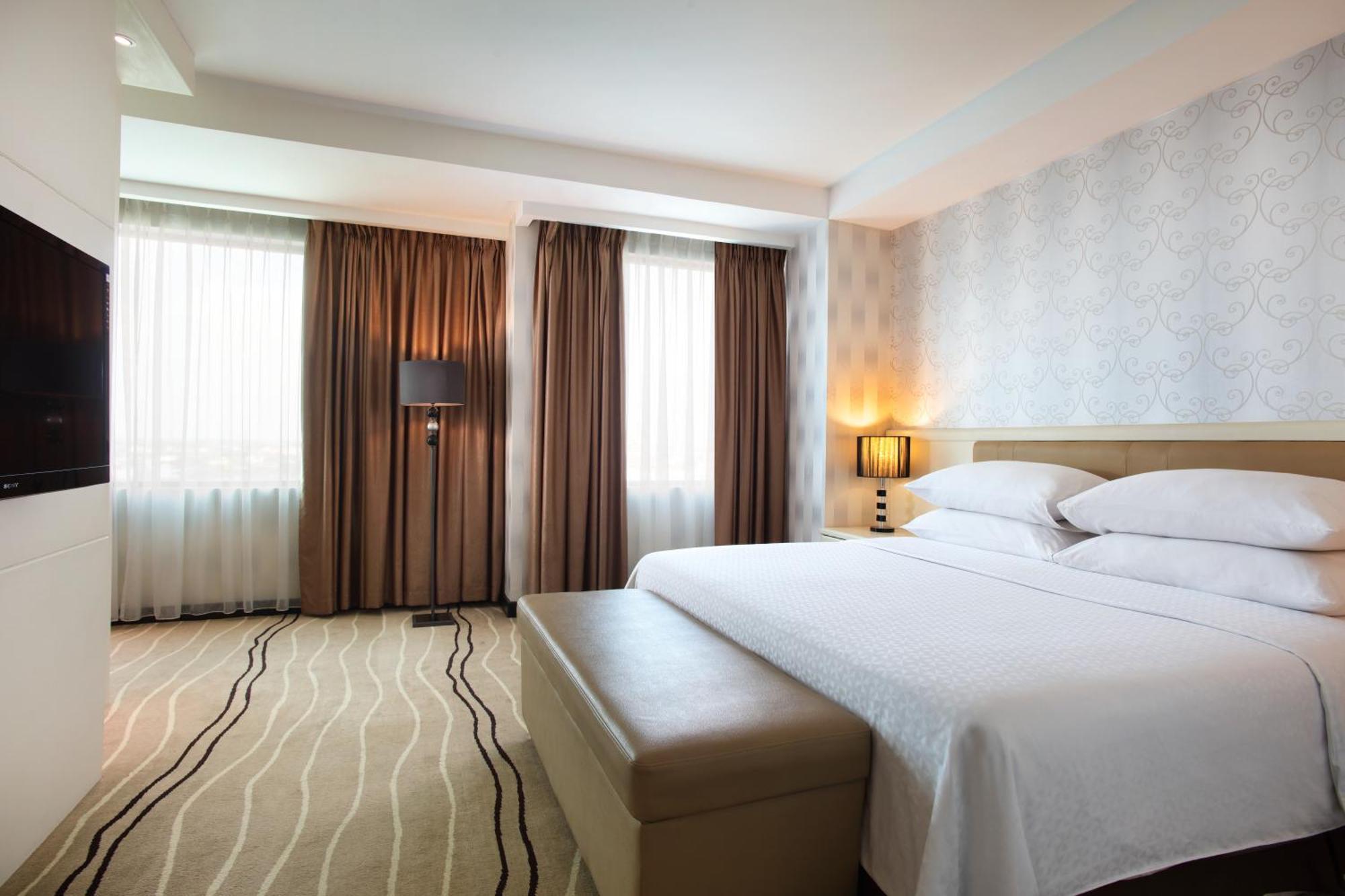 Four Points By Sheraton Medan Exterior photo