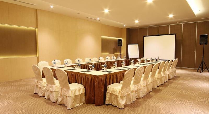 Four Points By Sheraton Medan Exterior photo