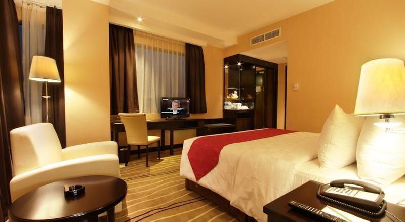 Four Points By Sheraton Medan Exterior photo